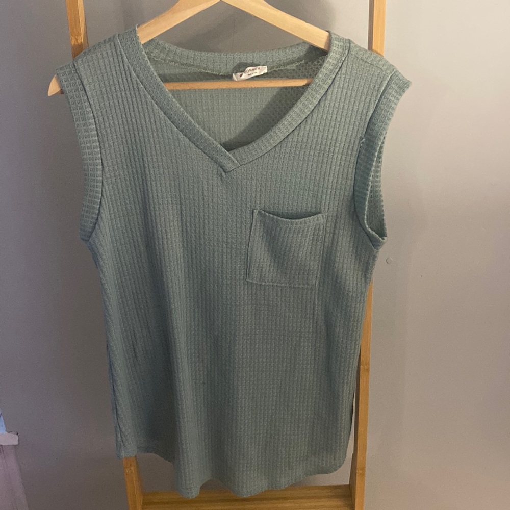 Short sleeve shirt with pocket